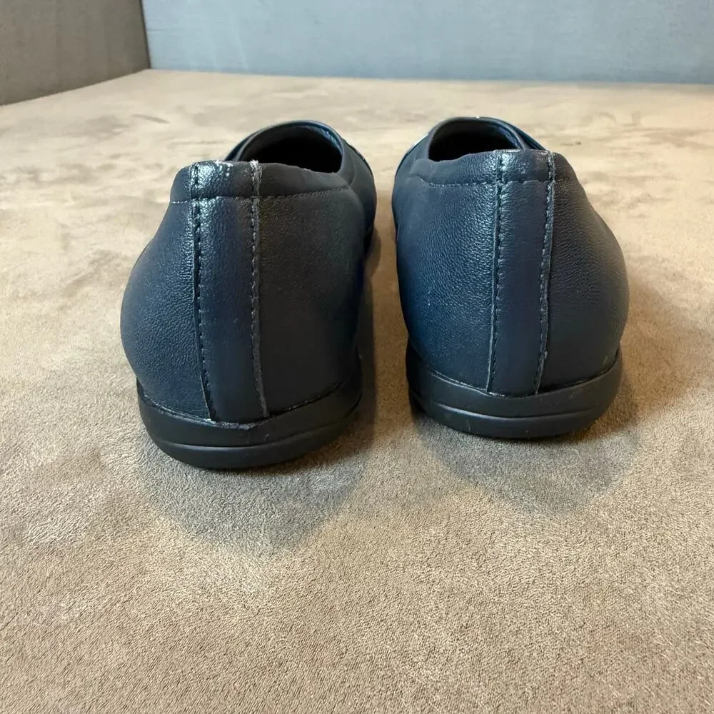 Trotters Navy Blue Leather Danni Flats Shoes Women's 6.5